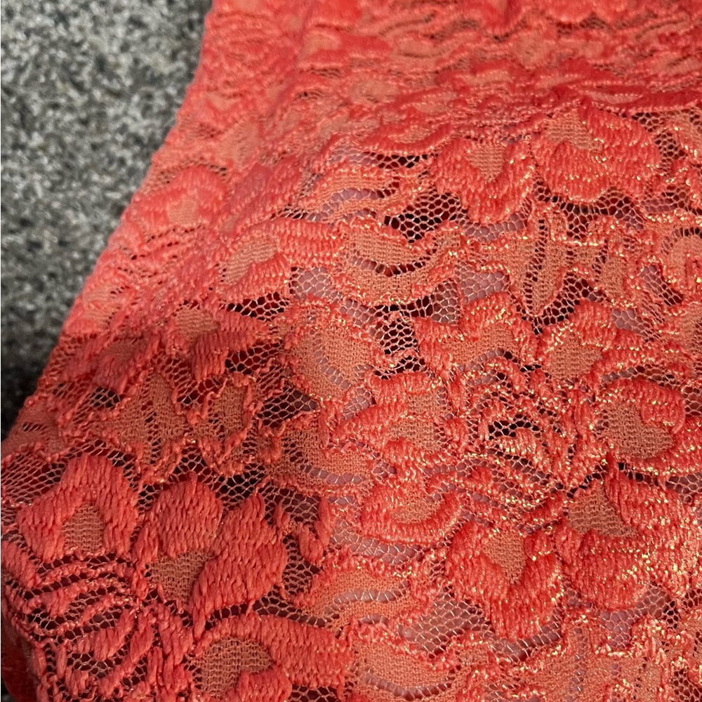 BKE Boutique Vibrant Lace Top - Picture 3 of 3